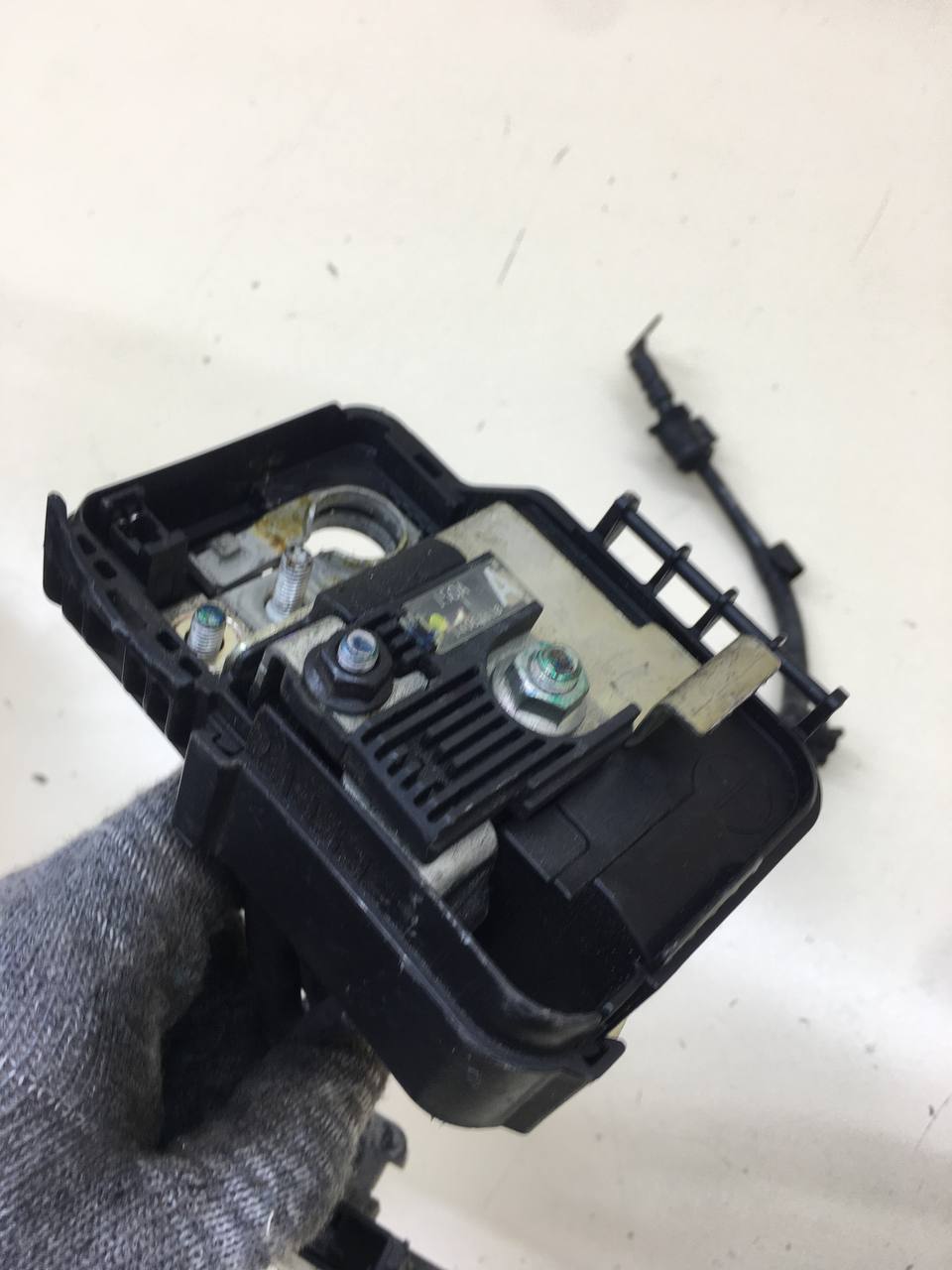 Клемма аккумулятора плюс Hyundai Elantra (MD) 2011-2016