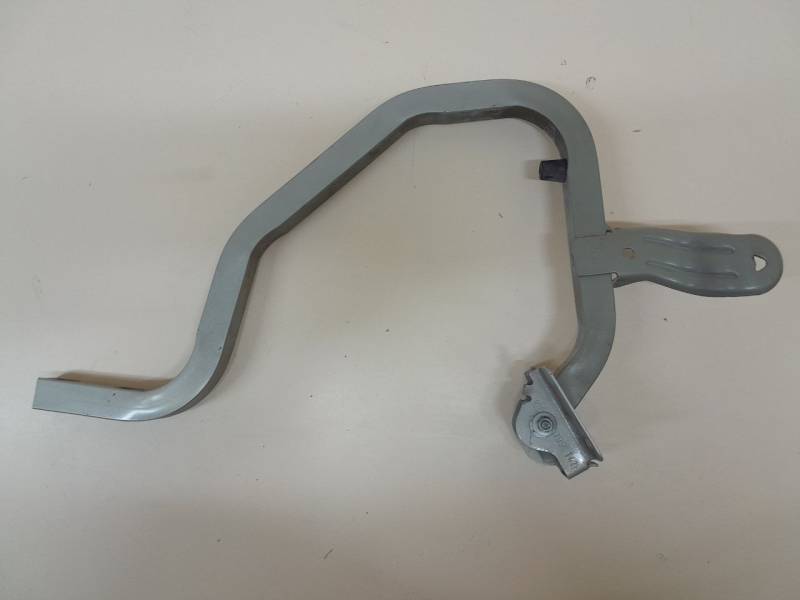 Петля крышки багажника Renault Logan (1) 2005-2014 Петля крышки багажника Renault Logan (1) 2005-2014