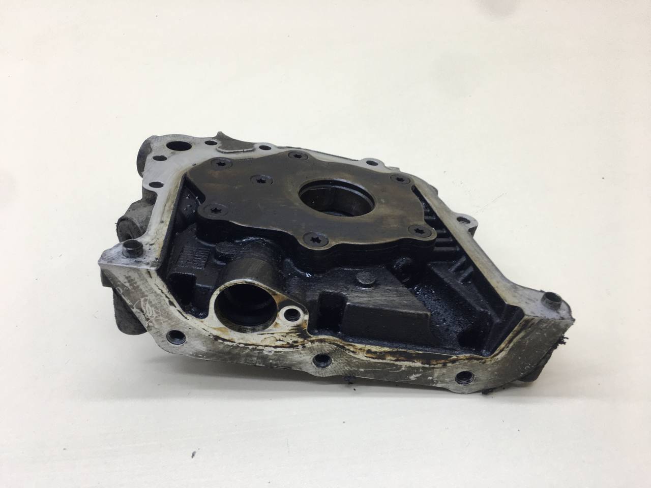 Крышка двигателя передняя Ford Focus 3 2011>