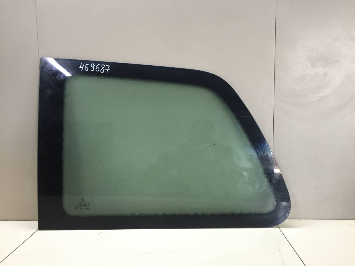 Стекло кузовное глухое левое Peugeot 307 2001-2008