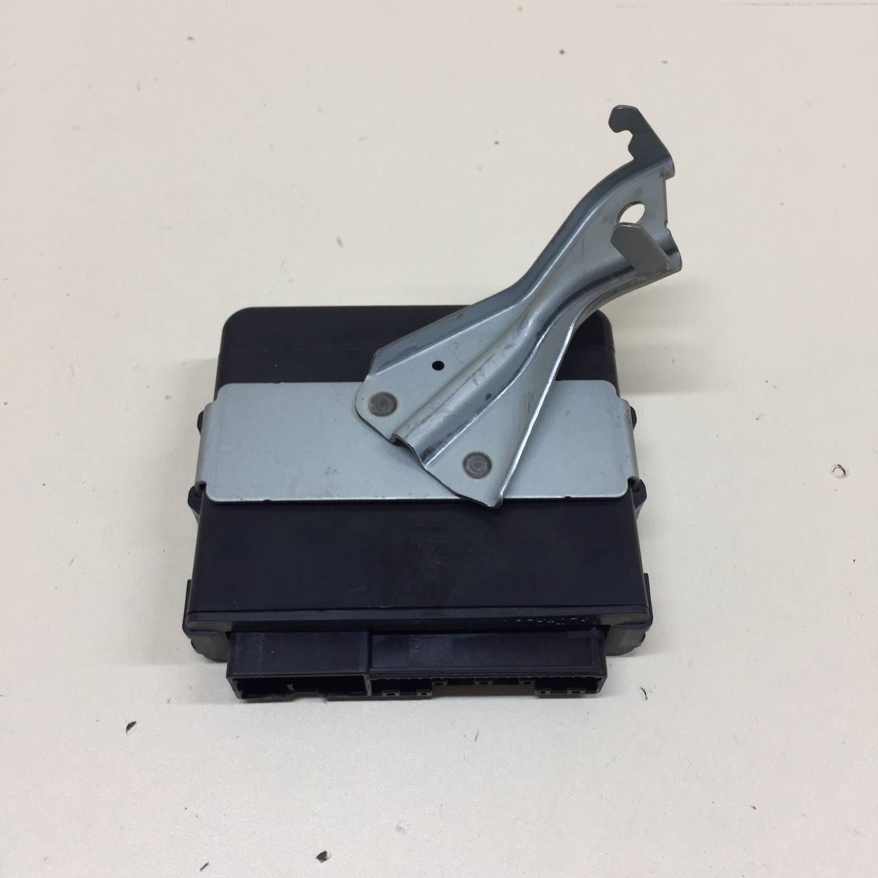 Блок электронный Toyota Land Cruiser Prado (J150) 2009-2022 Блок электронный Toyota Land Cruiser Prado (J150) 2009-2022