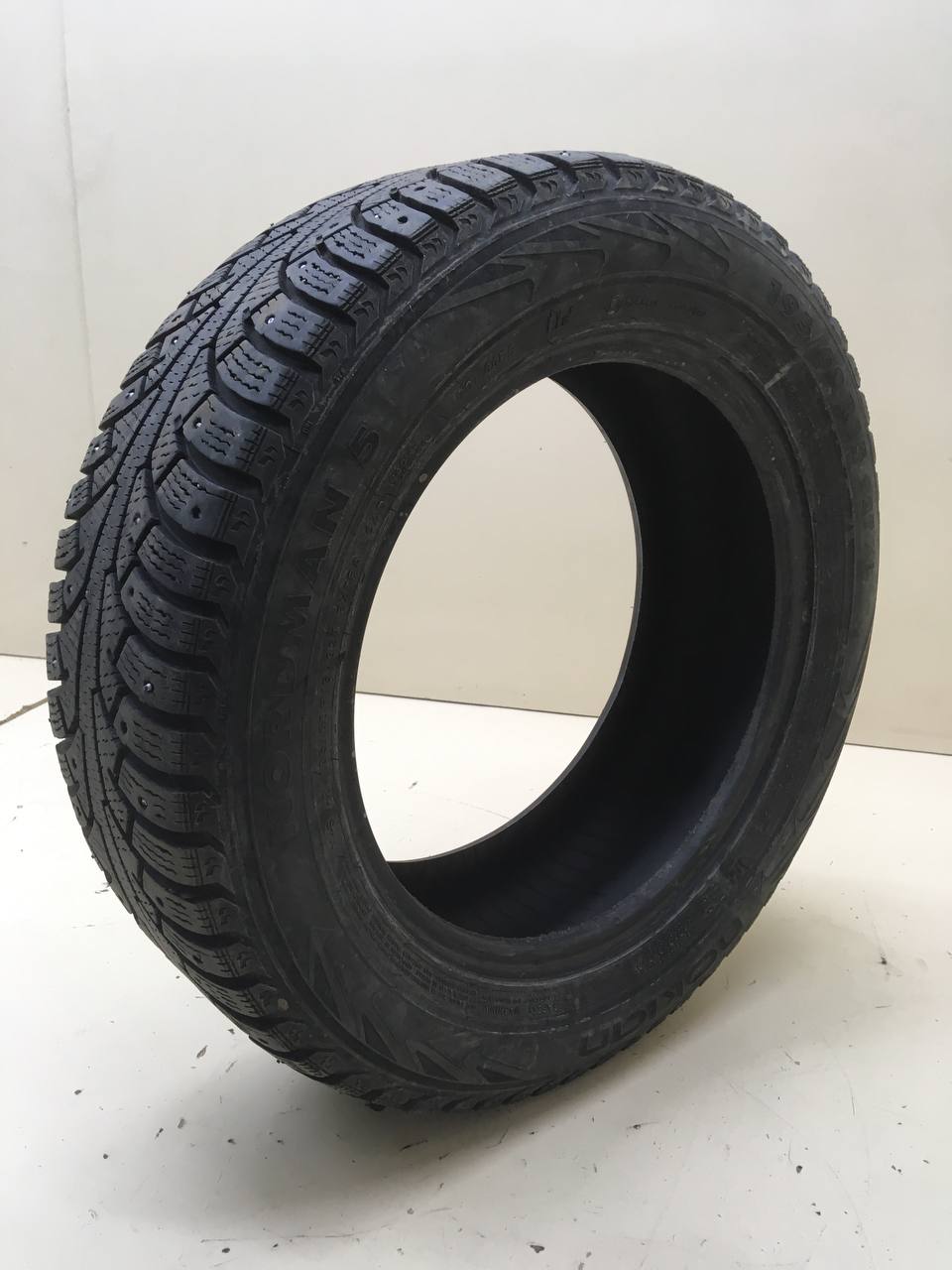 Шины R15 Зимние шипованные Nokian Nordman 5