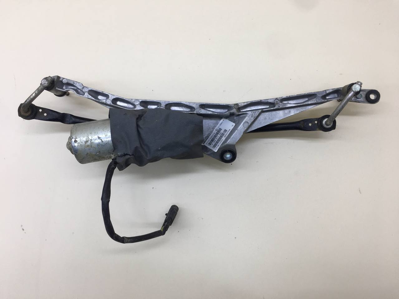 Трапеция стеклоочистителей Lada Granta 2011>