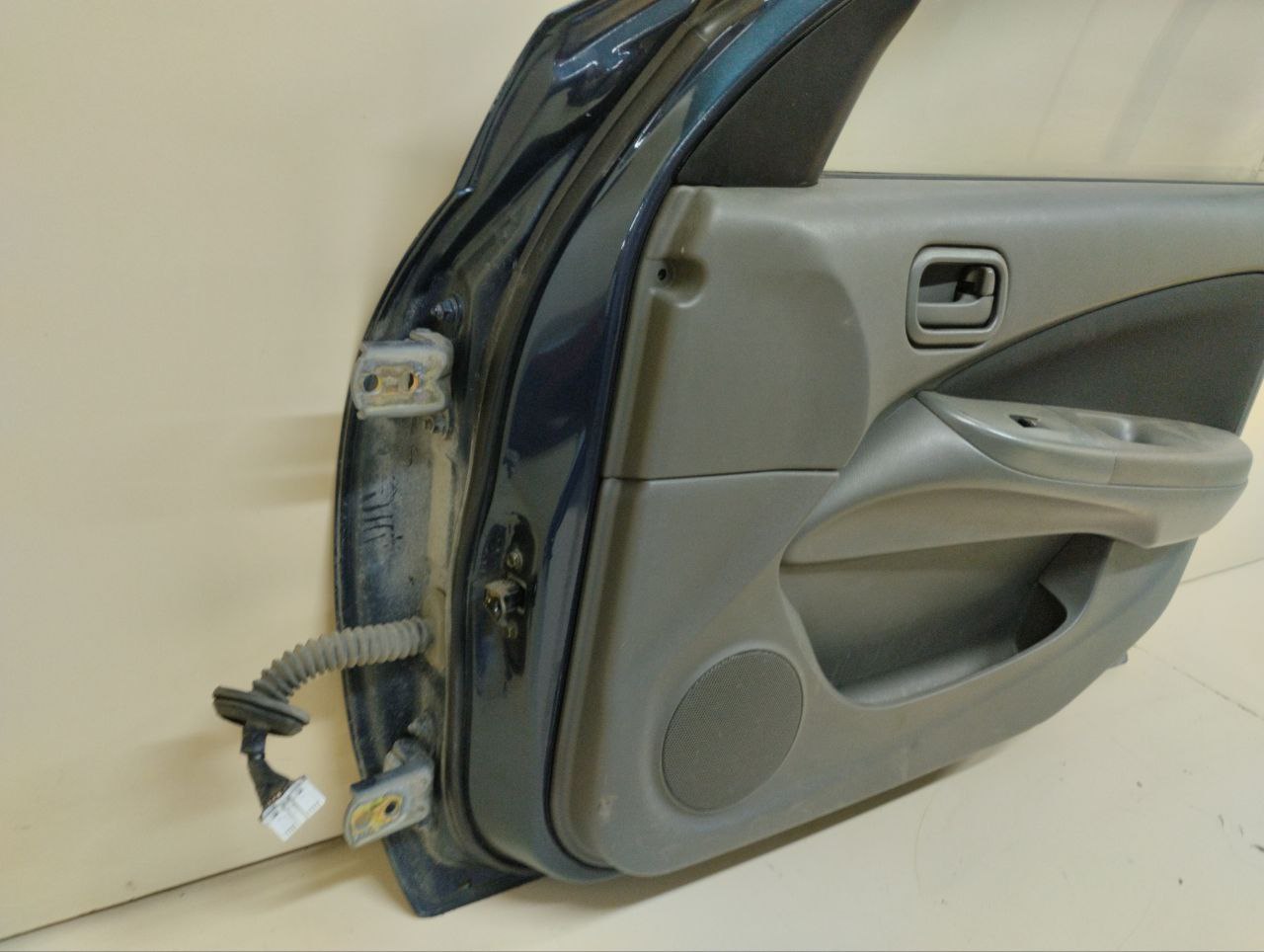 Дверь передняя правая Nissan Almera Classic (B10) 2006-2013