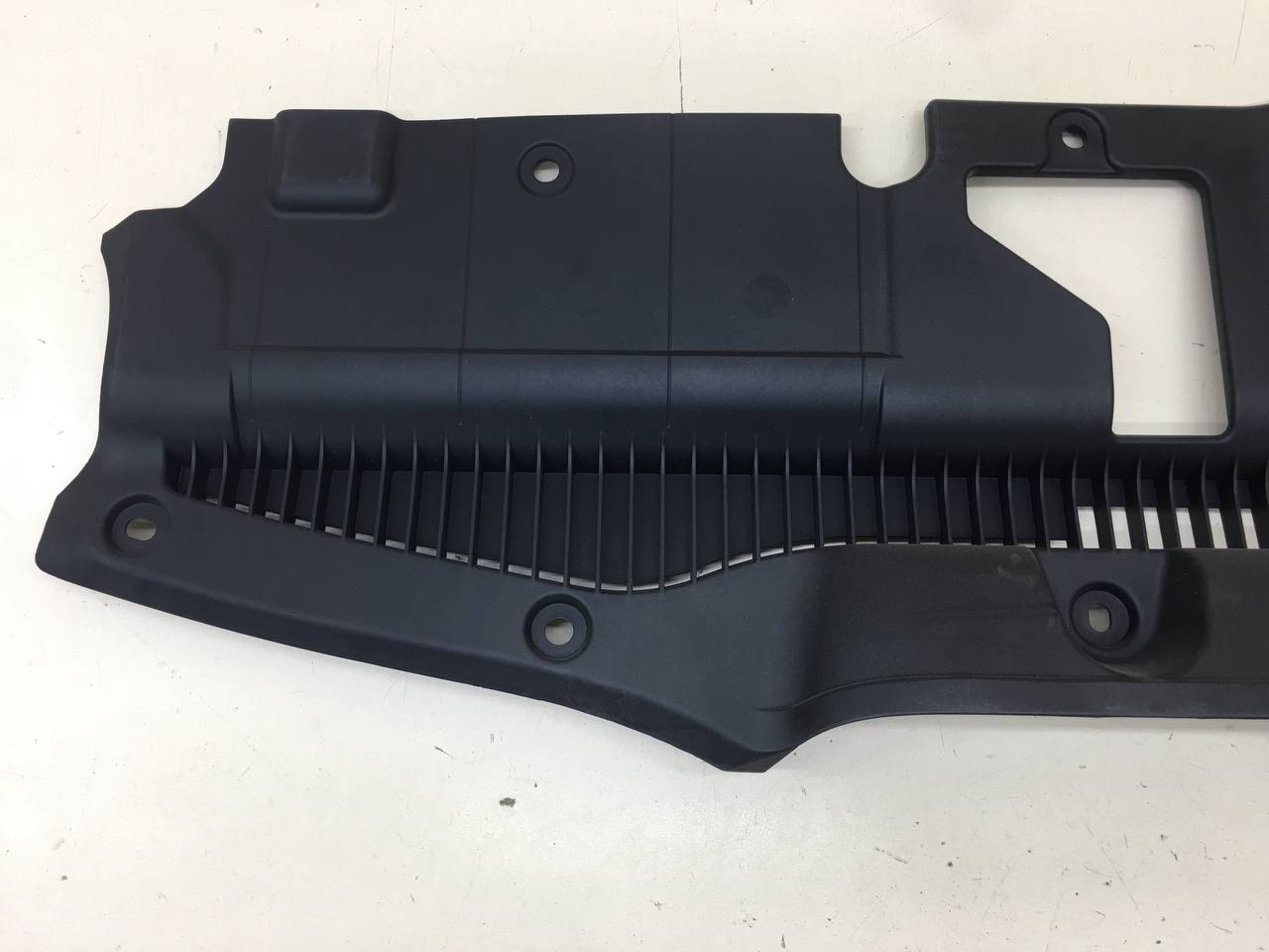 Кожух замка капота Subaru Tribeca (B9) 2004-2008