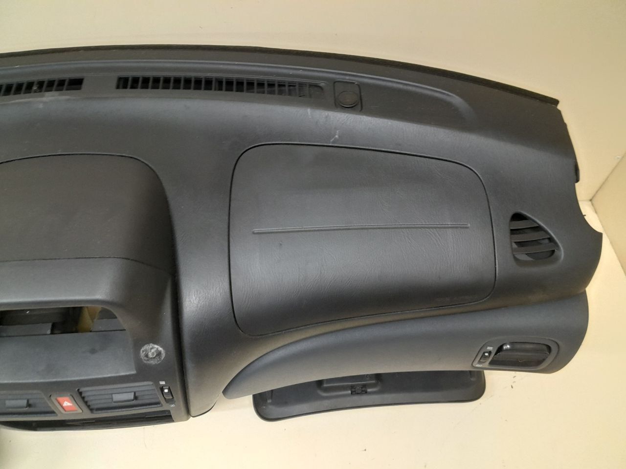 Подушка безопасности (комплект) Nissan Almera (N16) 2000-2006 Подушка безопасности (комплект) Nissan Almera (N16) 2000-2006