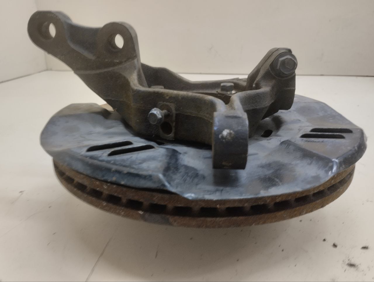 Кулак поворотный передний правый Subaru Legacy Outback (B14) 2010-2014