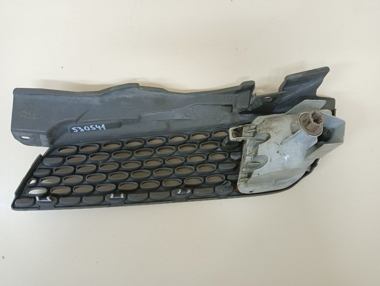 Решетка радиатора правая Nissan March (K12) 2002-2010