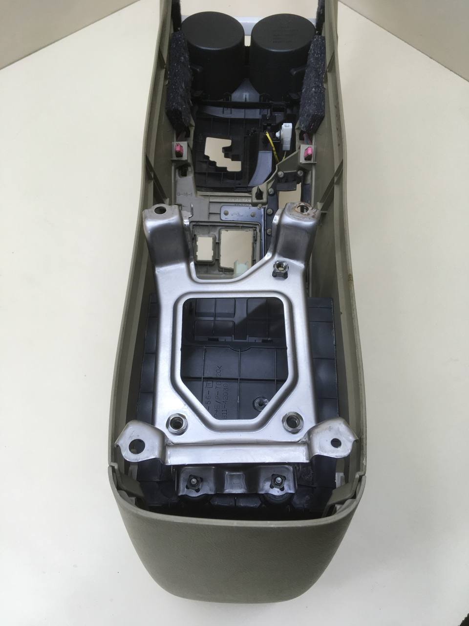Консоль центральная Toyota Rav 4 (A30) 2006-2013