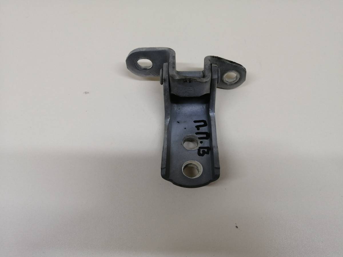 Петля двери передней правой верхняя Toyota Camry (V40) 2006-2011 Петля двери передней правой верхняя Toyota Camry (V40) 2006-2011