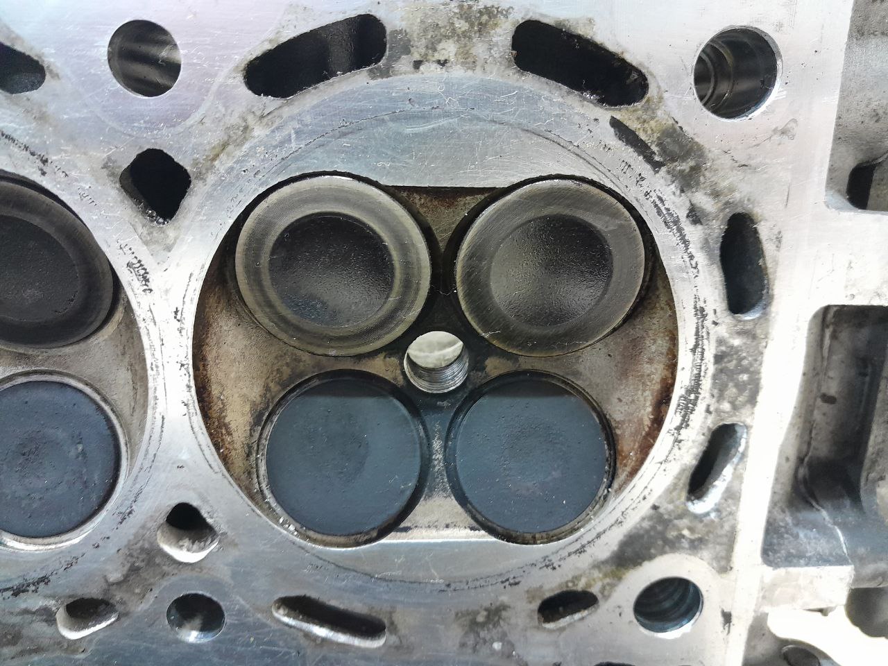 Головка блока цилиндров Mazda Mazda 3 (BK) 2002-2009 Головка блока цилиндров Mazda Mazda 3 (BK) 2002-2009