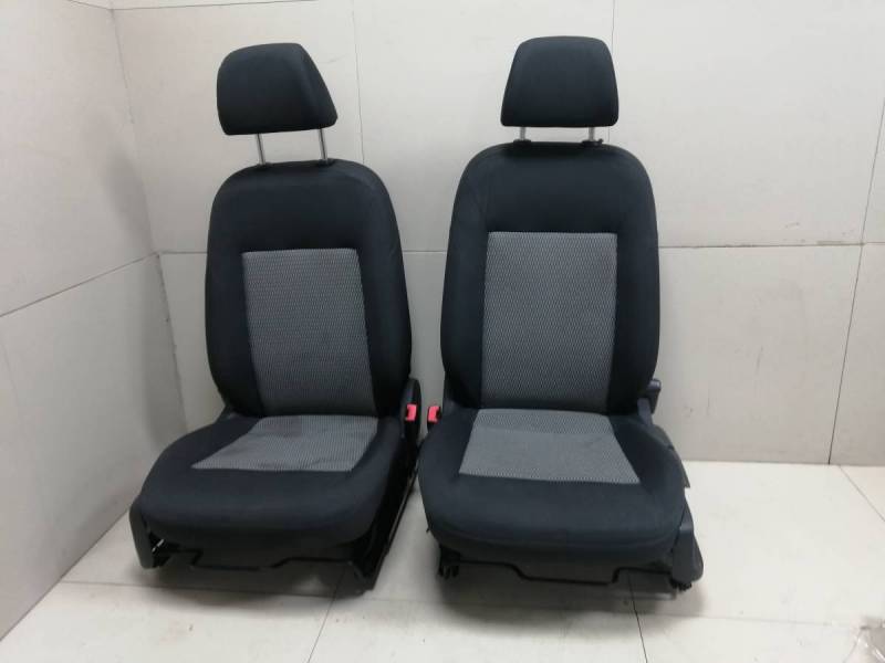Сиденье (комплект) Volkswagen Polo (MK5) 2011-2020 Сиденье (комплект) Volkswagen Polo (MK5) 2011-2020