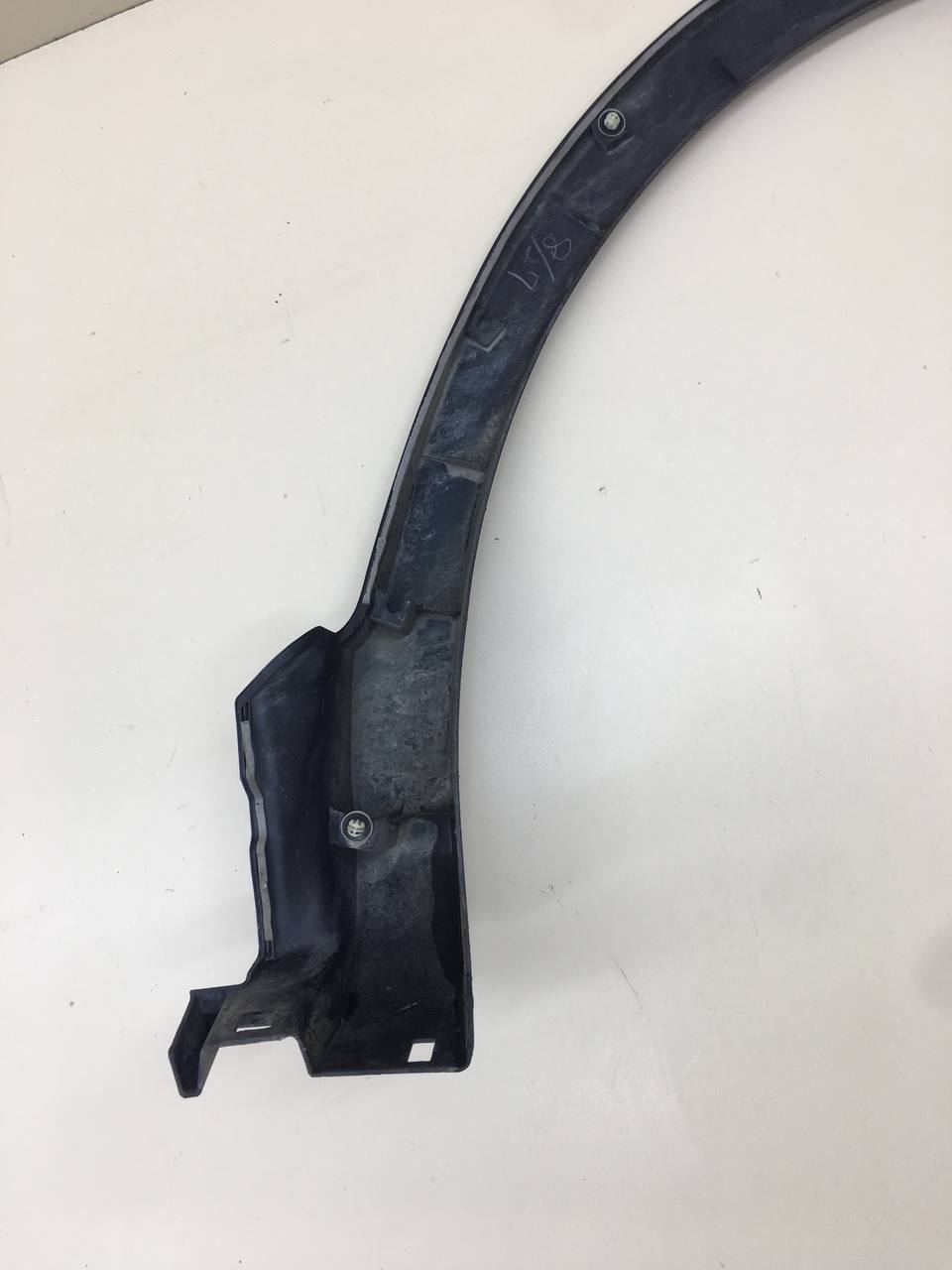 Накладка заднего крыла правого Toyota Rav 4 (XA40) 2013-2019