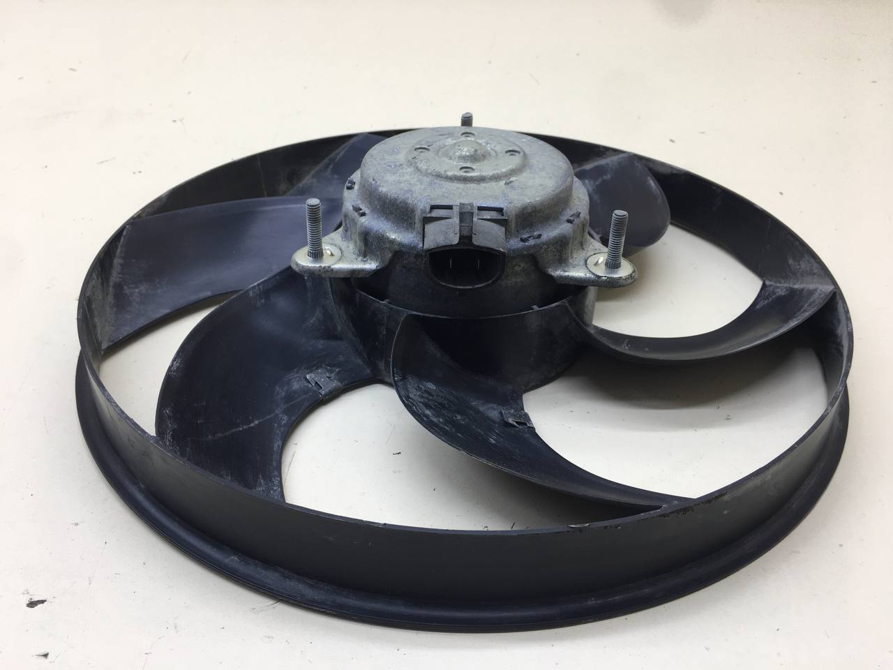 Вентилятор радиатора Lada  Niva Travel 2020>