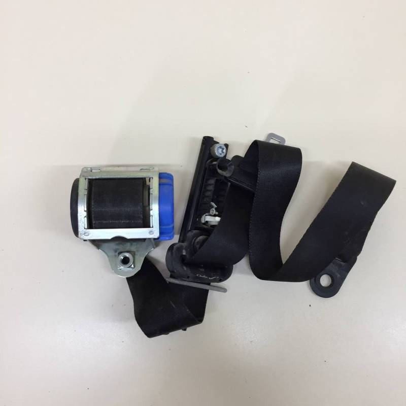 Ремень безопасности Ford Fiesta (MK5) 2002-2008 Ремень безопасности Ford Fiesta (MK5) 2002-2008