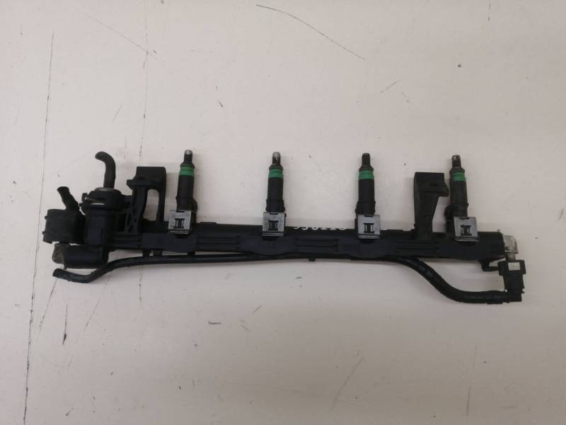 Рейка топливная (рампа) Ford Fusion (JU) 2002-2012
