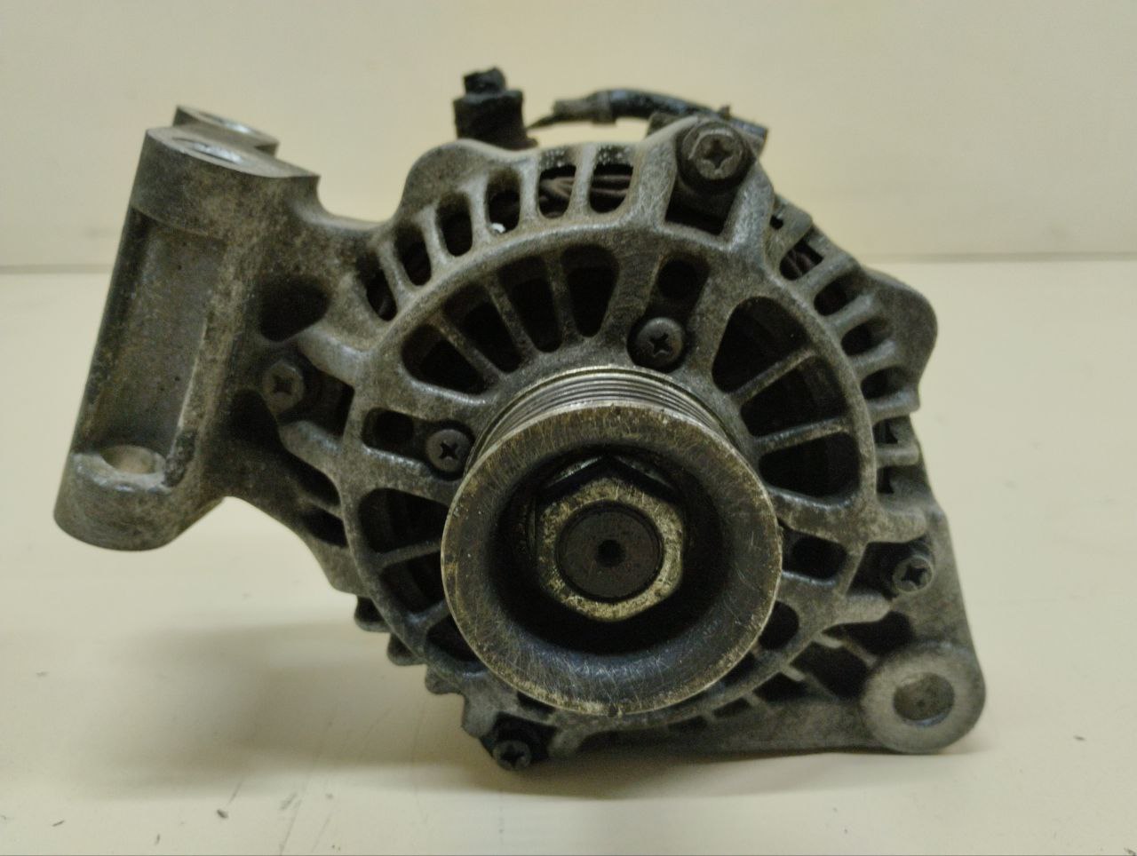 Генератор Ford Fusion (JU) 2002-2012 Генератор Ford Fusion (JU) 2002-2012