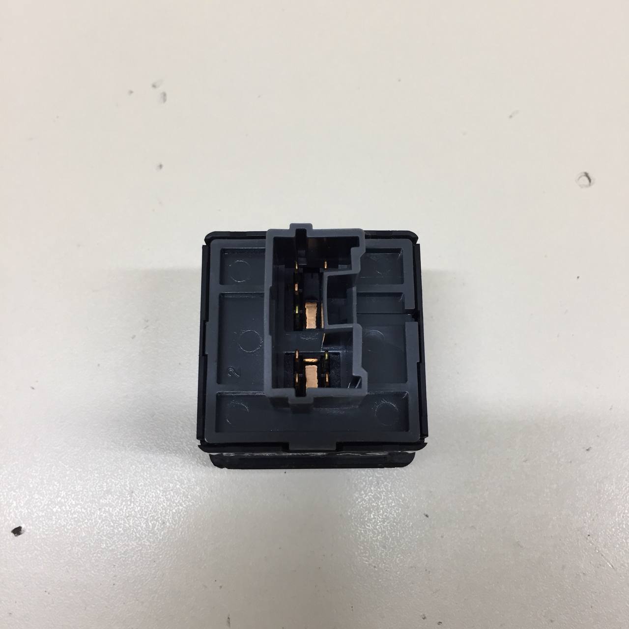 Кнопка обогрева сидений Mitsubishi Lancer X (CX, CY) 2007> Кнопка обогрева сидений Mitsubishi Lancer X (CX, CY) 2007>