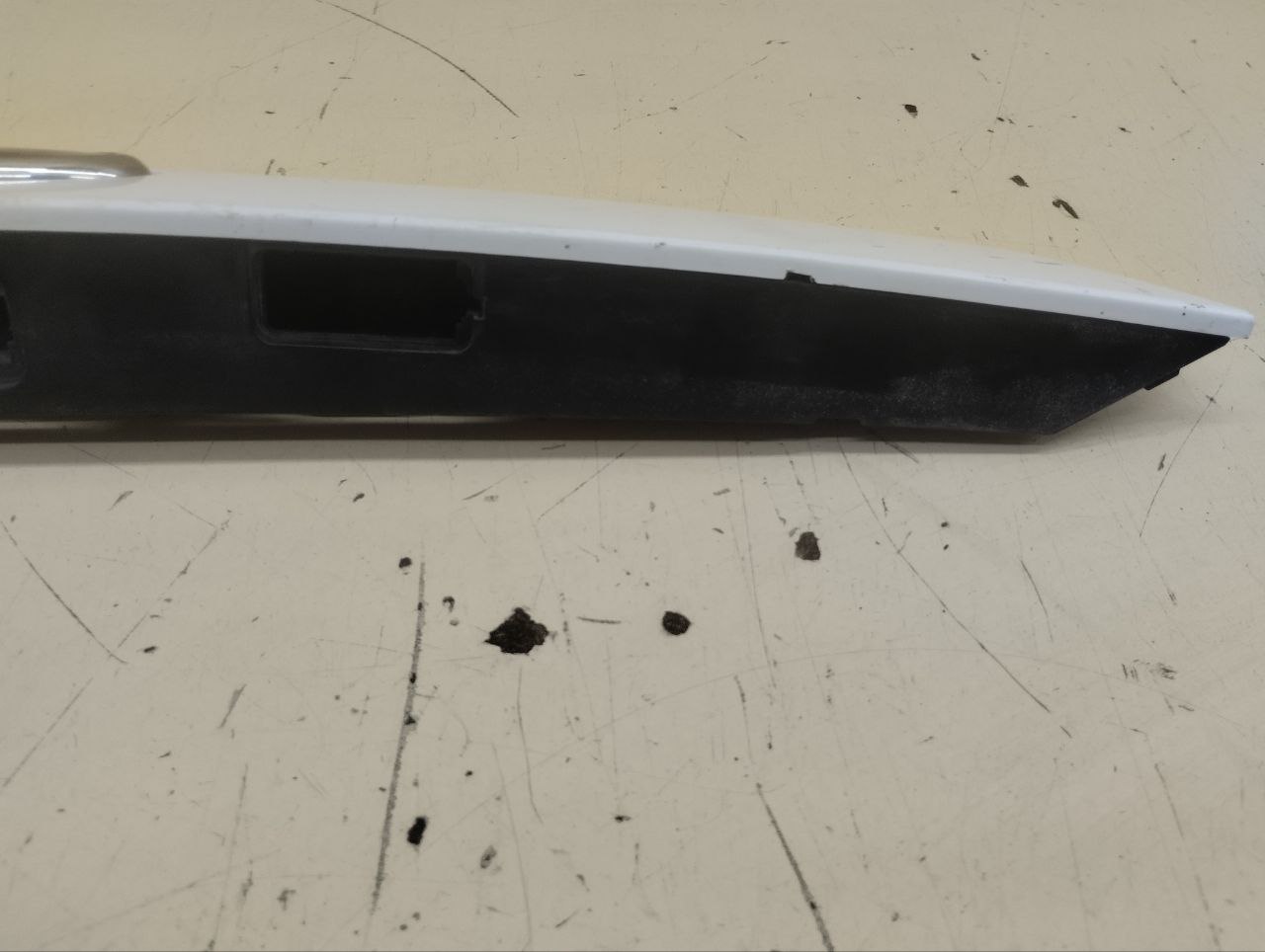 Накладка крышки багажника Ford Mondeo 4 2007-2015 Накладка крышки багажника Ford Mondeo 4 2007-2015