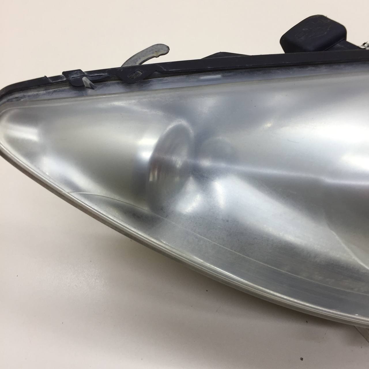 Фара правая Peugeot 308 2007> Фара правая Peugeot 308 2007>