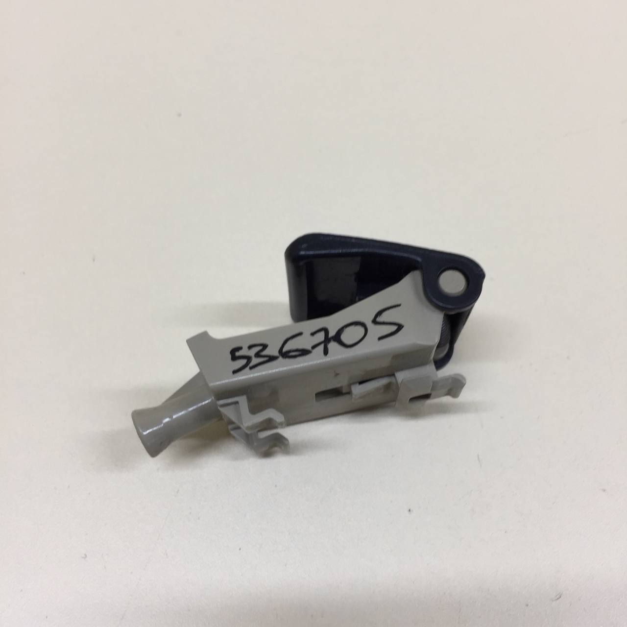Ручка открывания капота Toyota Camry (V50) 2011-2017 Ручка открывания капота Toyota Camry (V50) 2011-2017