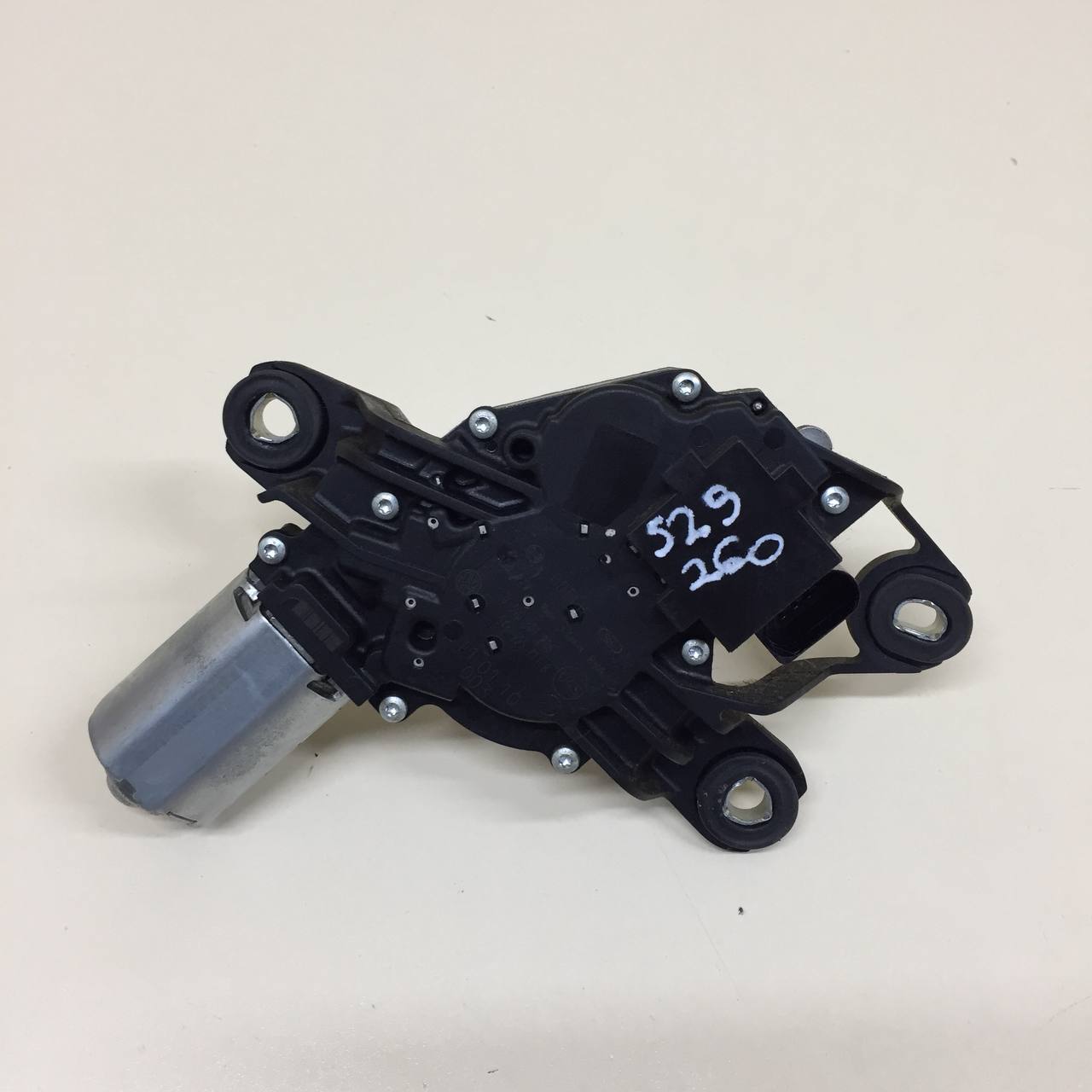 Моторчик стеклоочистителя задний Volkswagen Polo (HB) 2009>