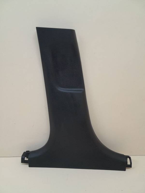 Обшивка стойки Kia Xceed 2019-2023