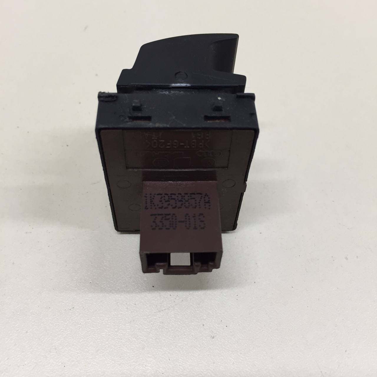 Блок управления стеклоподъемниками Volkswagen Polo (HB) 2009>