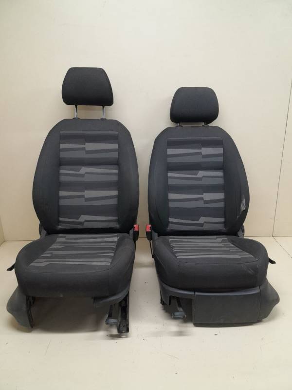 Сиденье (комплект) Skoda Fabia (5J) 2007-2014 Сиденье (комплект) Skoda Fabia (5J) 2007-2014