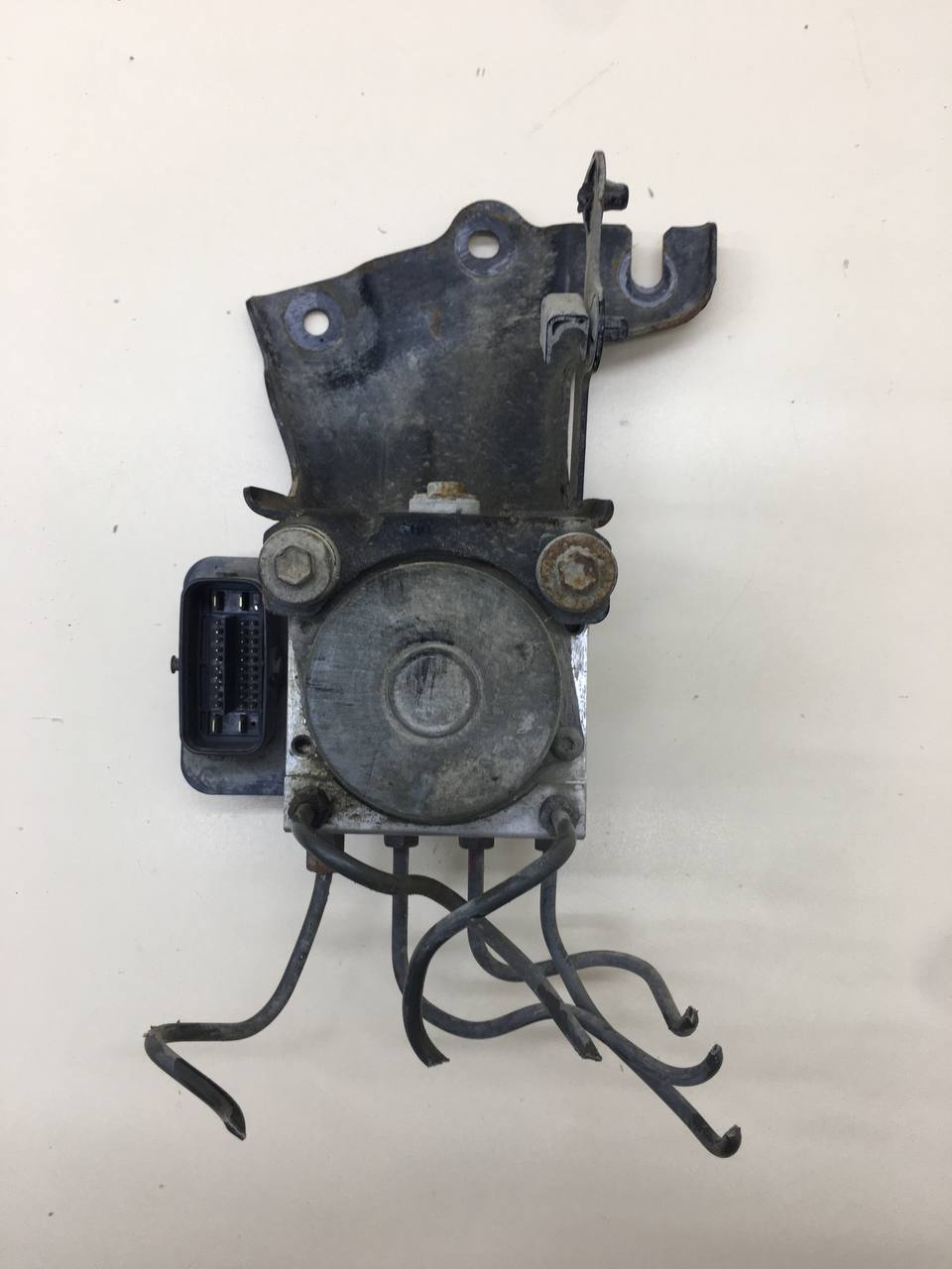 Блок ABS (насос) Toyota Auris (E150) 2006-2012 Блок ABS (насос) Toyota Auris (E150) 2006-2012