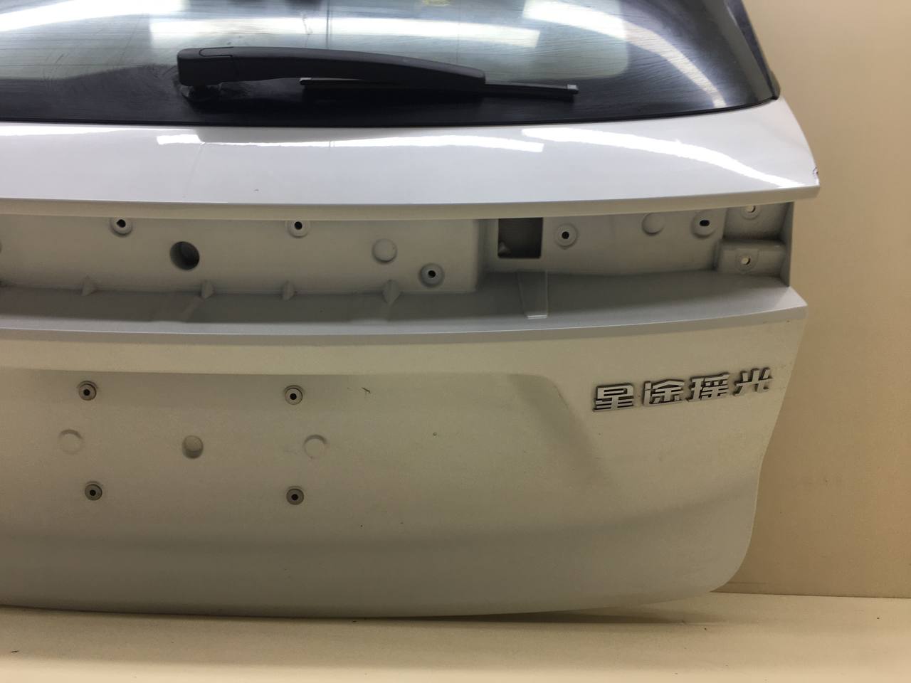 Дверь багажника со стеклом EXEED RX 2022>