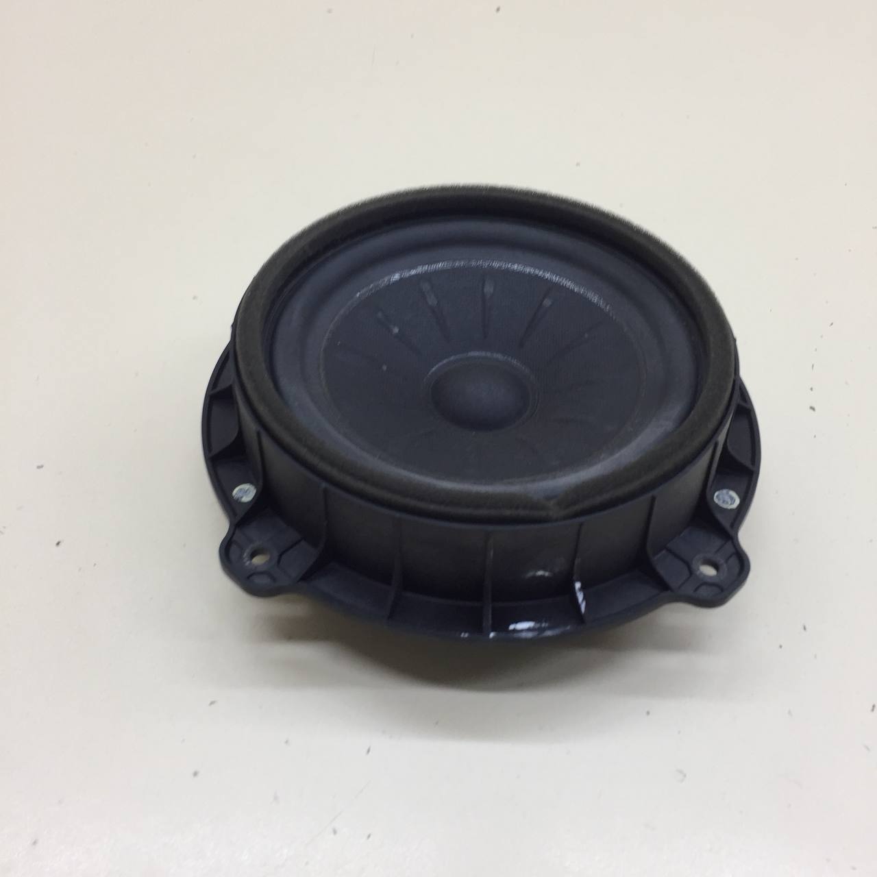 Динамик Hyundai Tucson (TL) 2015-2021 Динамик Hyundai Tucson (TL) 2015-2021