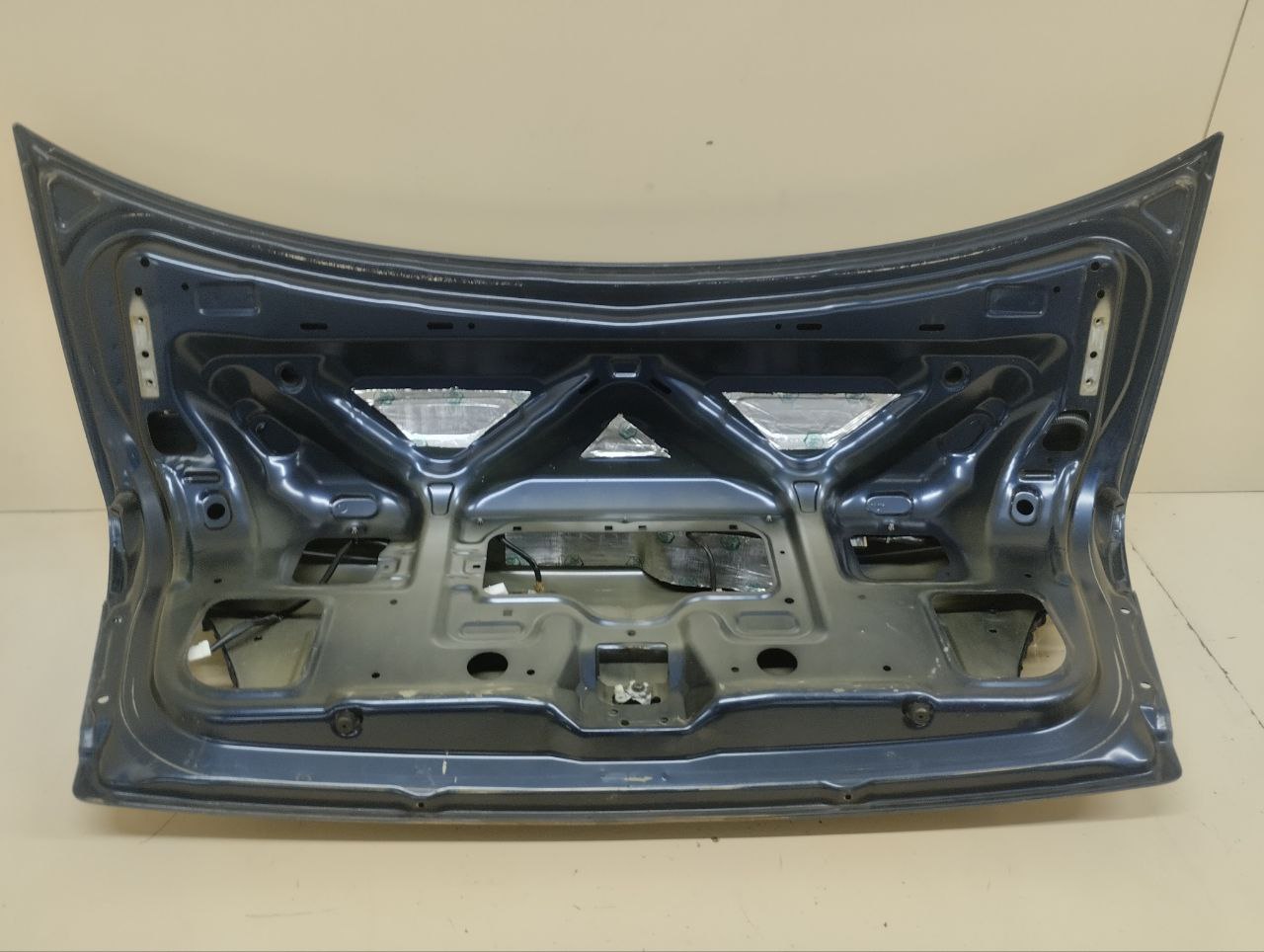 Крышка багажника Nissan Almera (N16) 2000-2006 Крышка багажника Nissan Almera (N16) 2000-2006