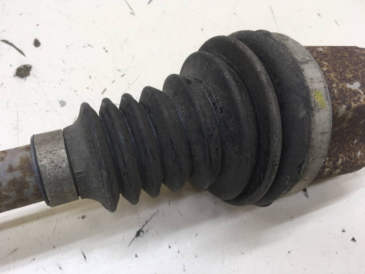 Полуось передняя левая Nissan Almera 3 (G11, G15) 2012> Полуось передняя левая Nissan Almera 3 (G11, G15) 2012>