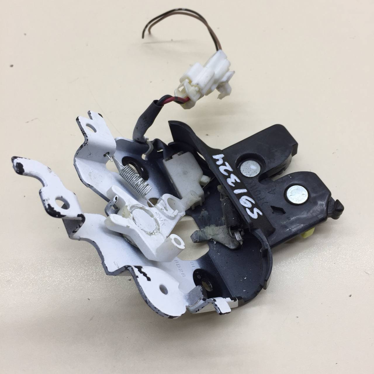 Замок багажника Mazda Mazda 3 (BK) 2002-2009