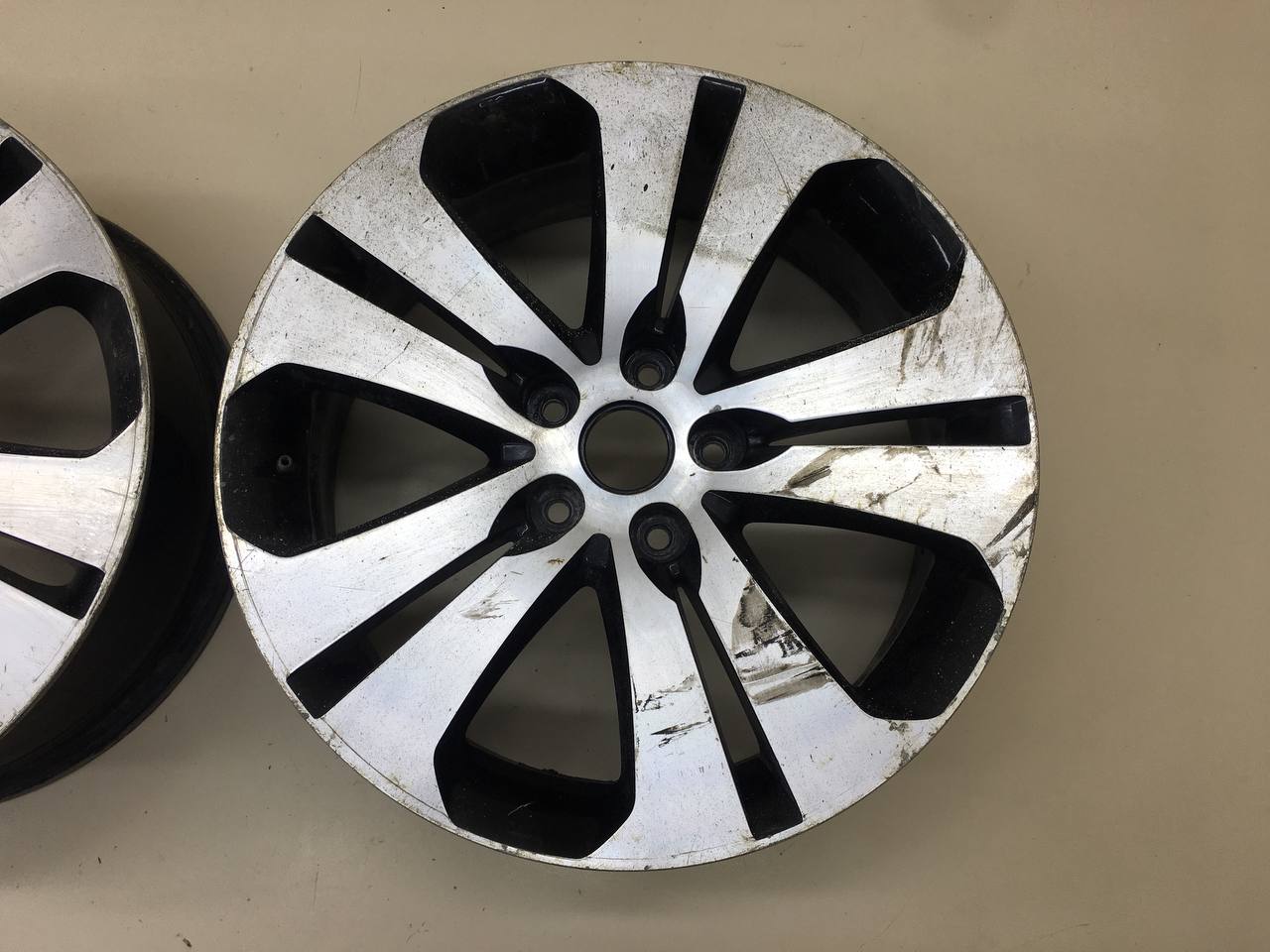 Диски R18 Литые