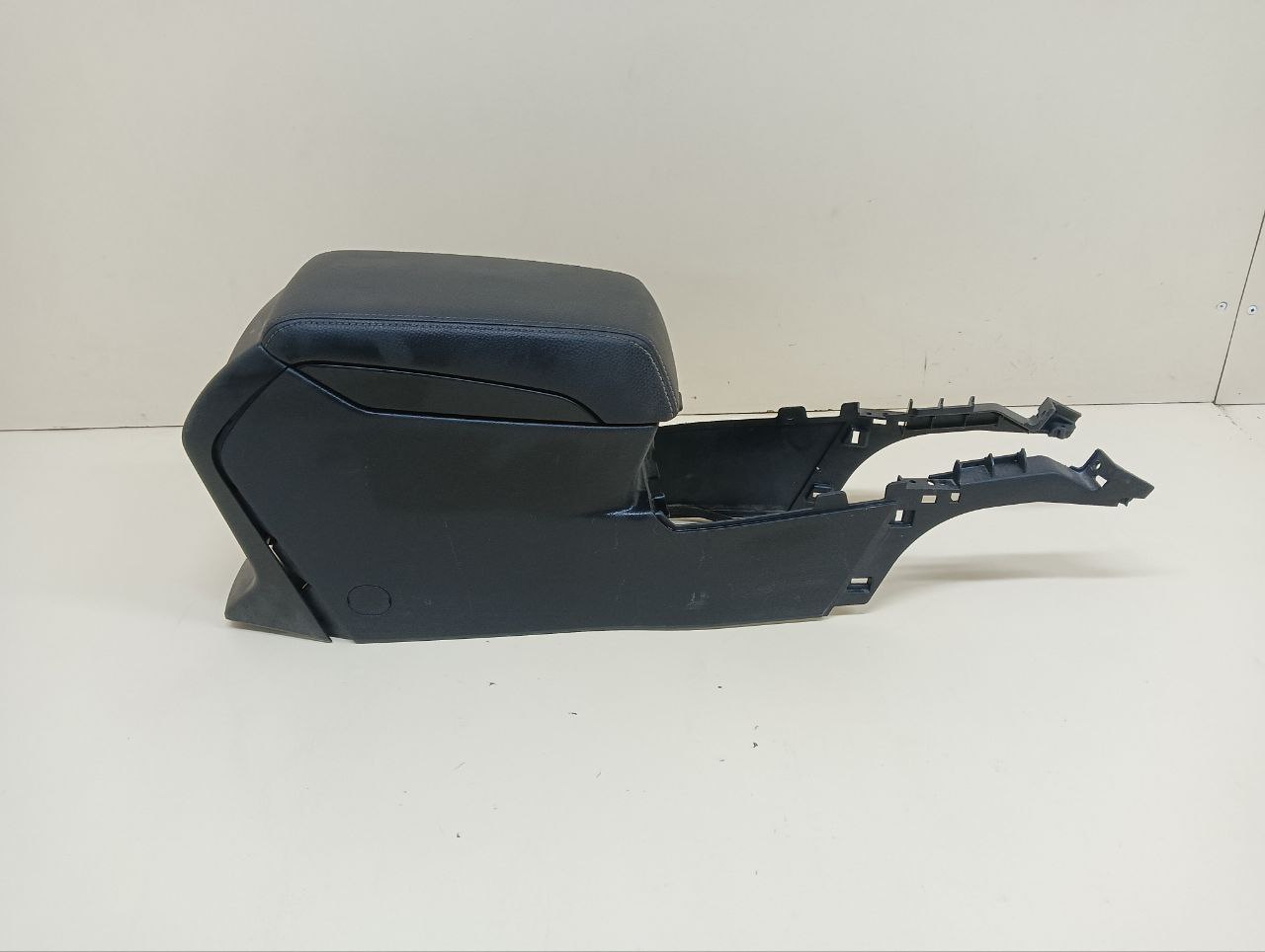 Подлокотник Subaru Legacy (B14) 2010-2015