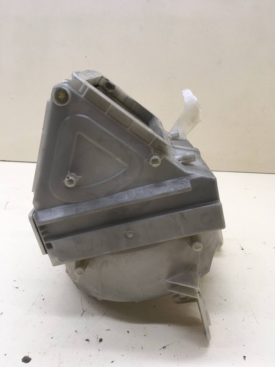 Корпус отопителя Mazda Mazda 6 (GG) 2002-2007 Корпус отопителя Mazda Mazda 6 (GG) 2002-2007