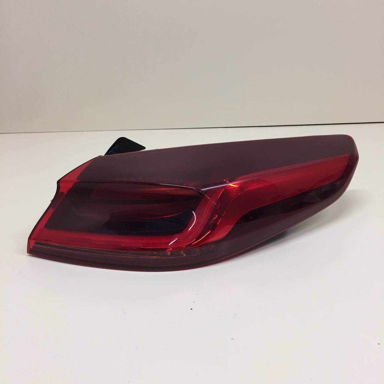 Фонарь задний наружный правый Kia Xceed 2019-2023