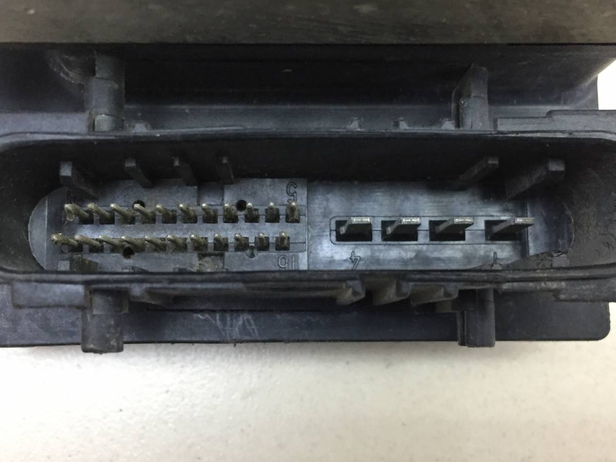 Блок ABS (насос) Nissan Qashqai (J10) 2006-2013