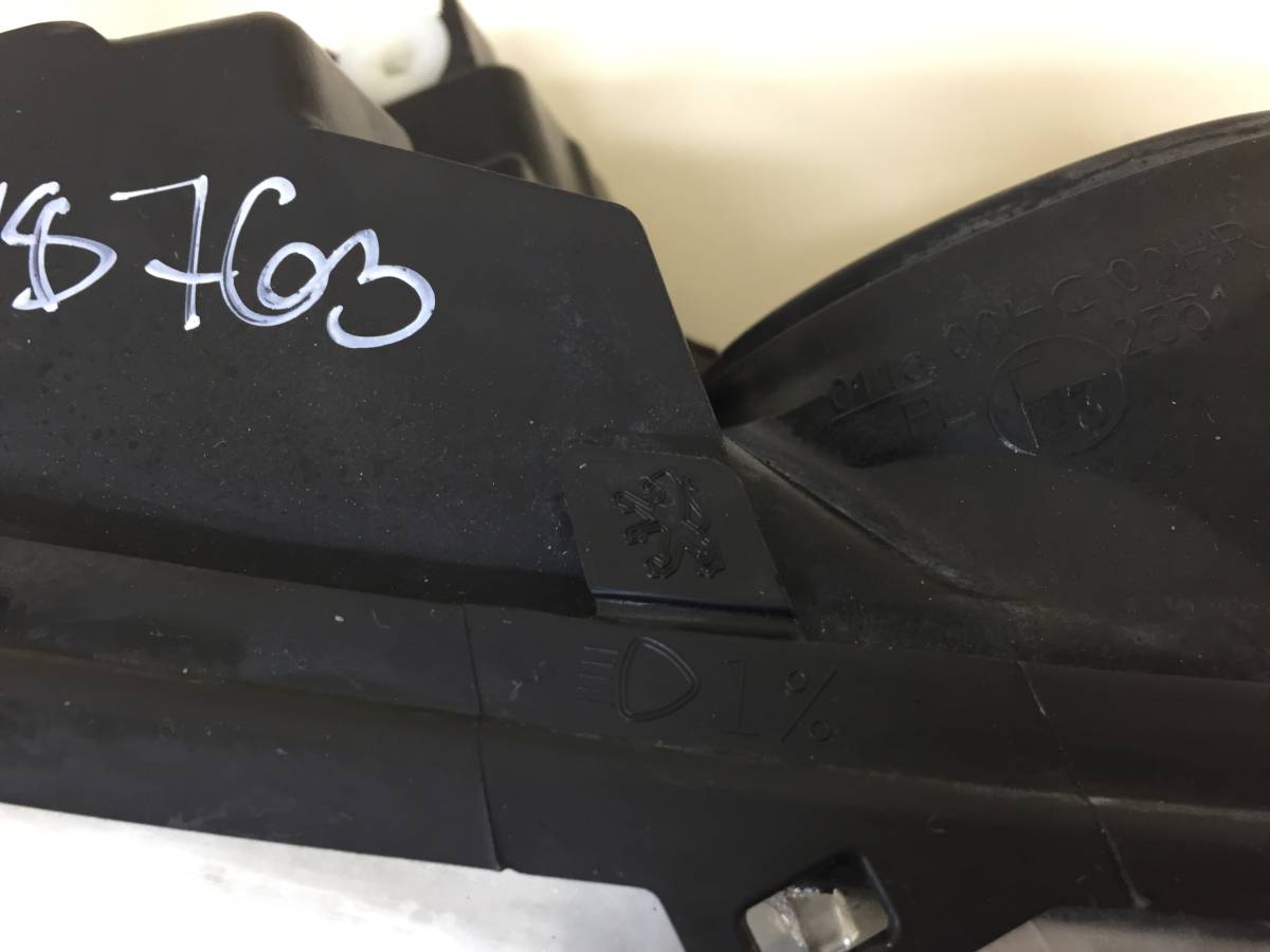 Фара правая Peugeot 308 2007>