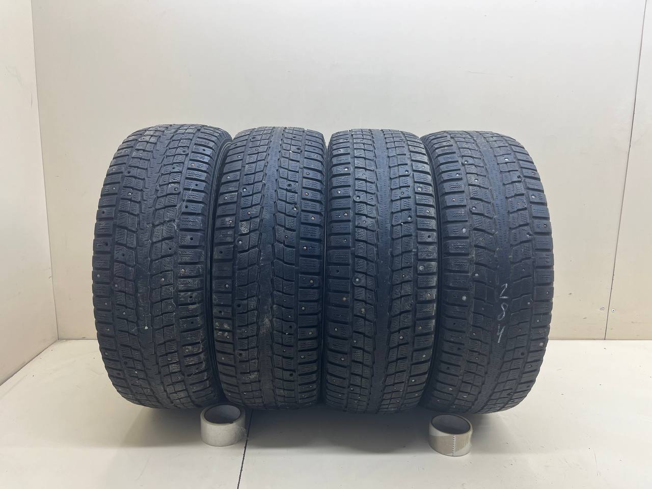 Шины к-кт R16 Зимние шипованные DUNLOP