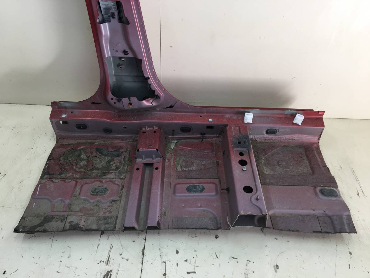 Порог со стойкой левый Lada Vesta 2015>