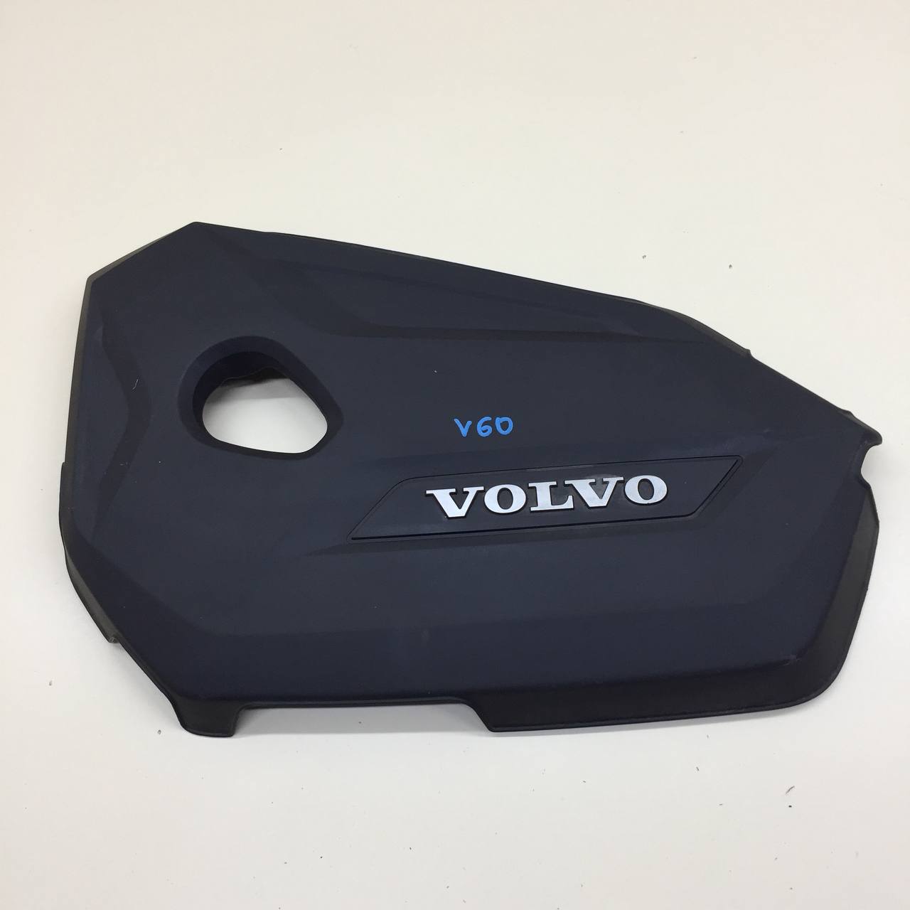 Крышка двигателя декоративная Volvo V60 2010-2013