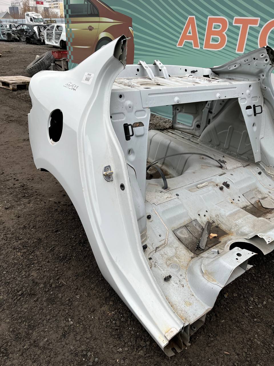 Крыло заднее правое Renault Fluence 2010-2017