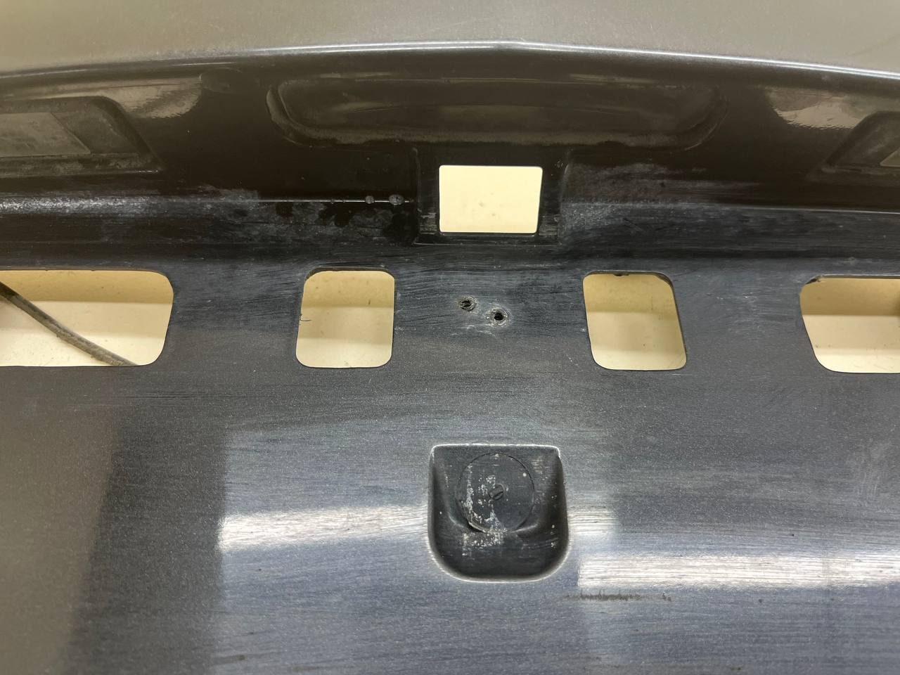 Накладка крышки багажника Nissan Primera (P12) 2002-2007 Накладка крышки багажника Nissan Primera (P12) 2002-2007
