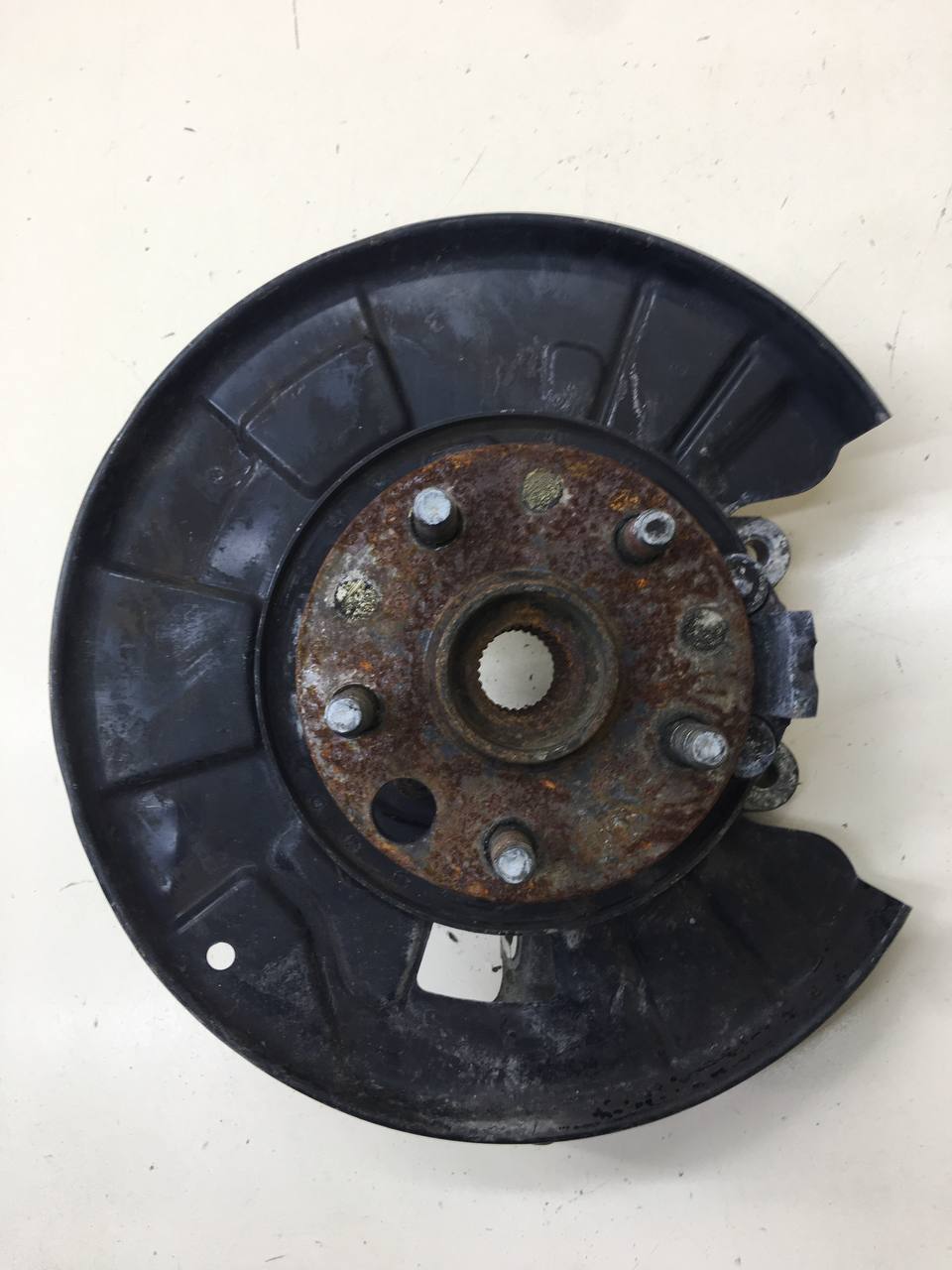 Кулак поворотный задний правый Lexus LS460 (XF40) 2006-2017