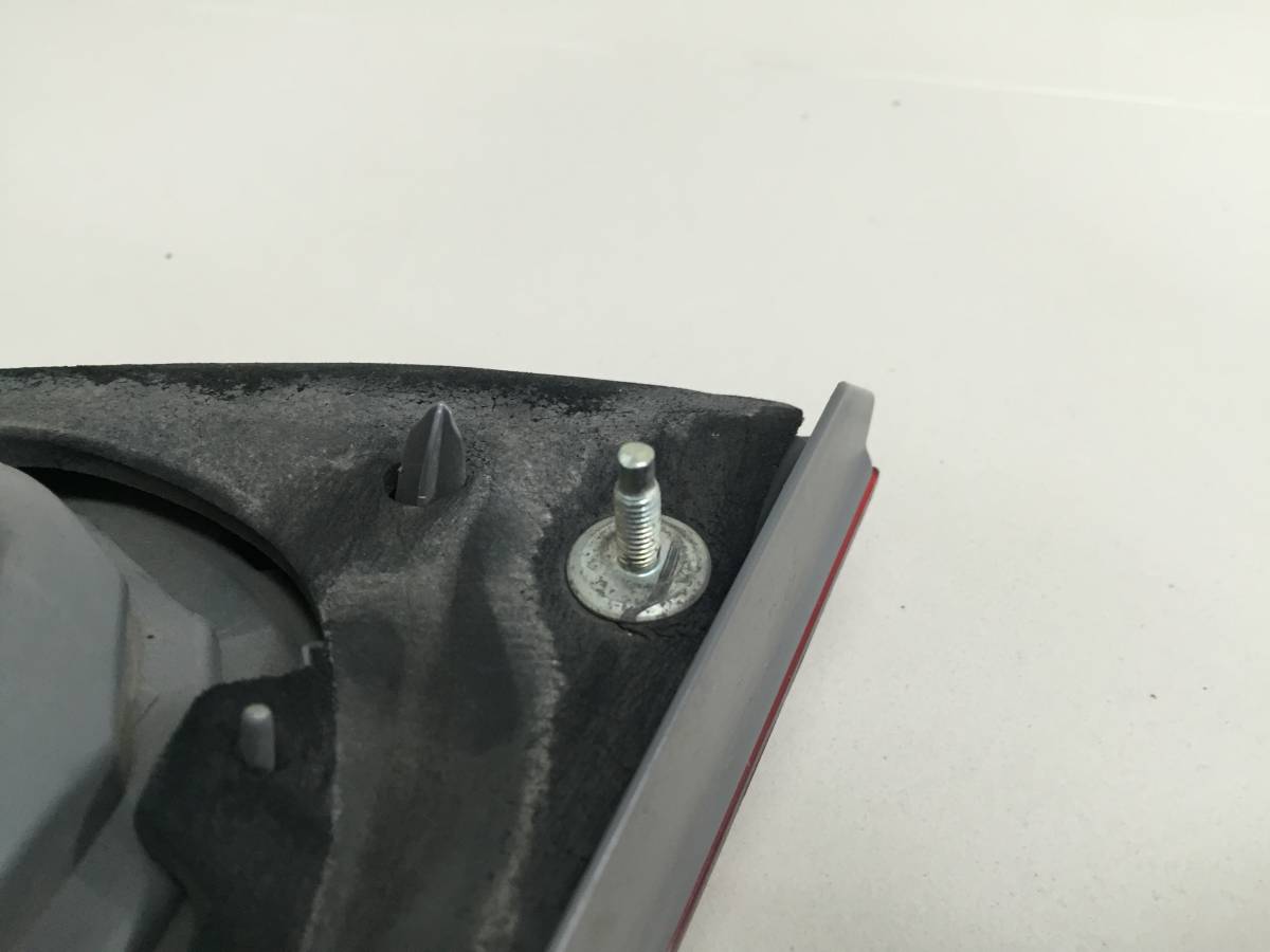 Фонарь задний внутренний левый Honda Civic 4D 2006-2012