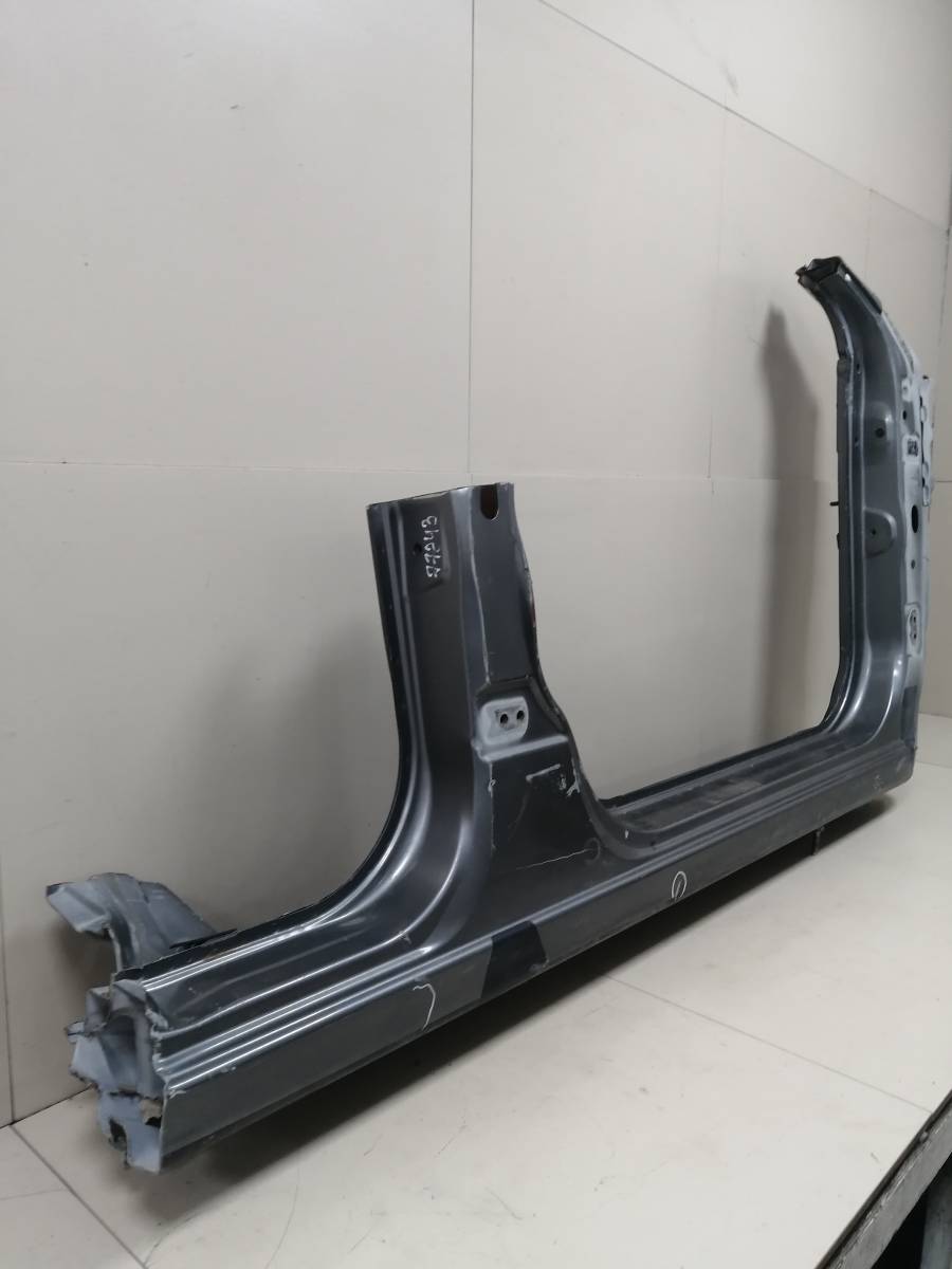 Порог со стойкой правый Nissan Qashqai (J10) 2006-2013