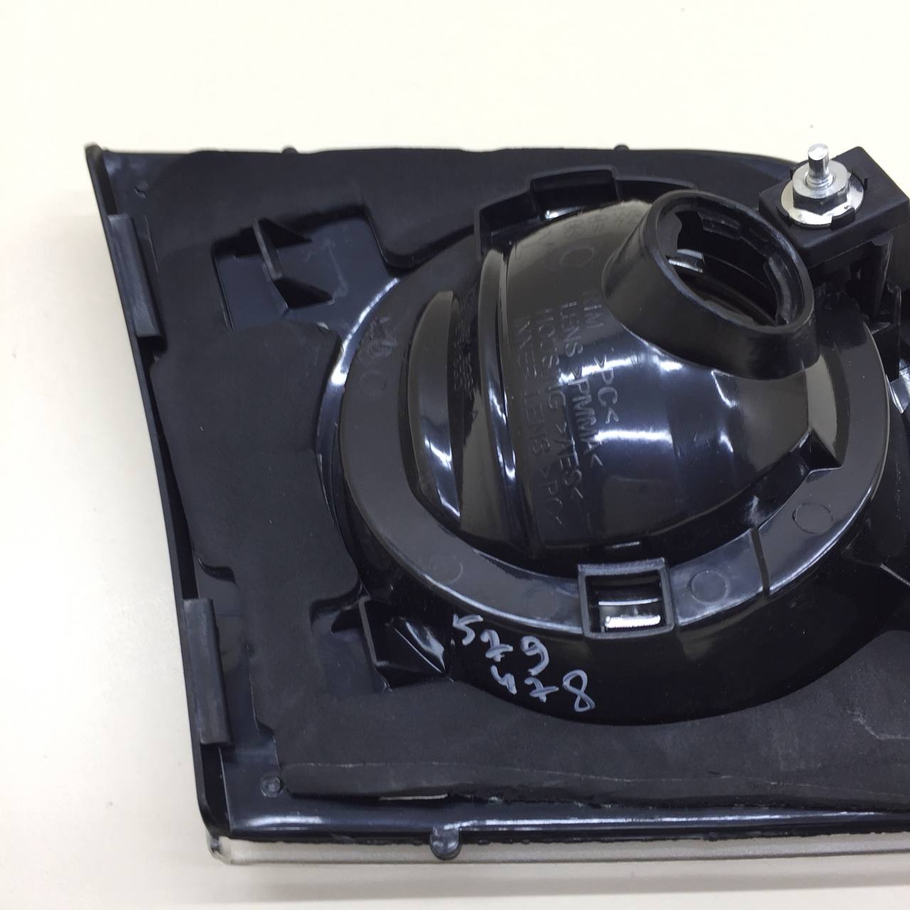 Фонарь задний внутренний правый Mazda Mazda 3 (BK) 2002-2009